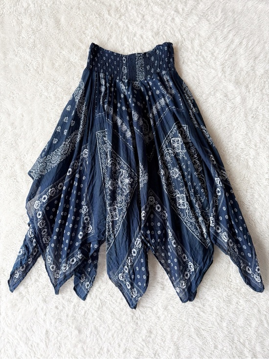 Forever 21 Dresses & Skirts - Bohemian Navy Bandana-Print Handkerchief Hem Skirt